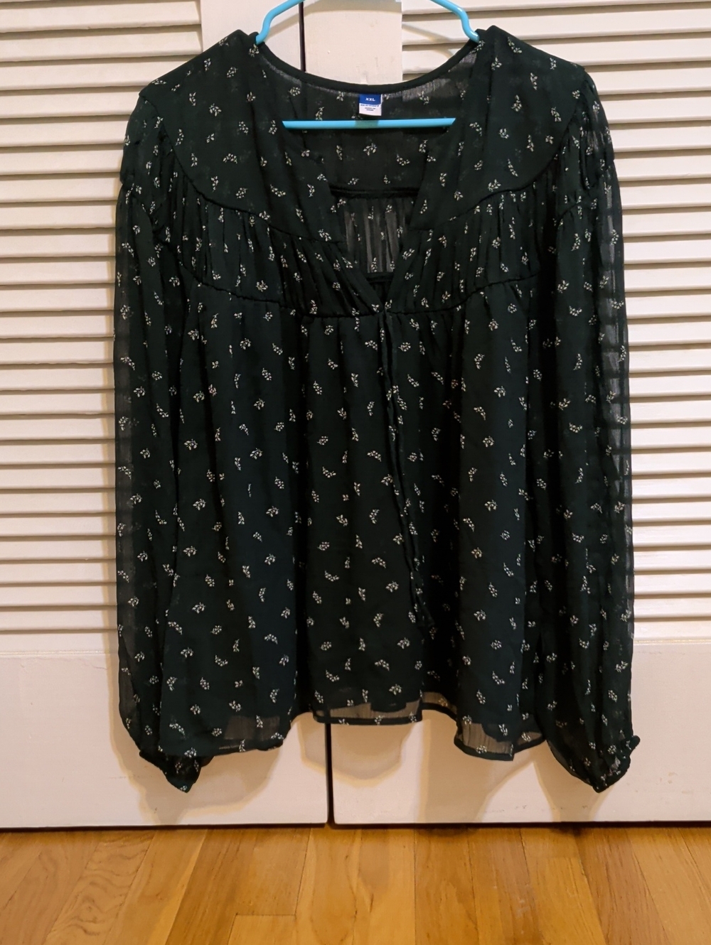 Old Navy Dark Green Floral Sheer Peasant Blouse